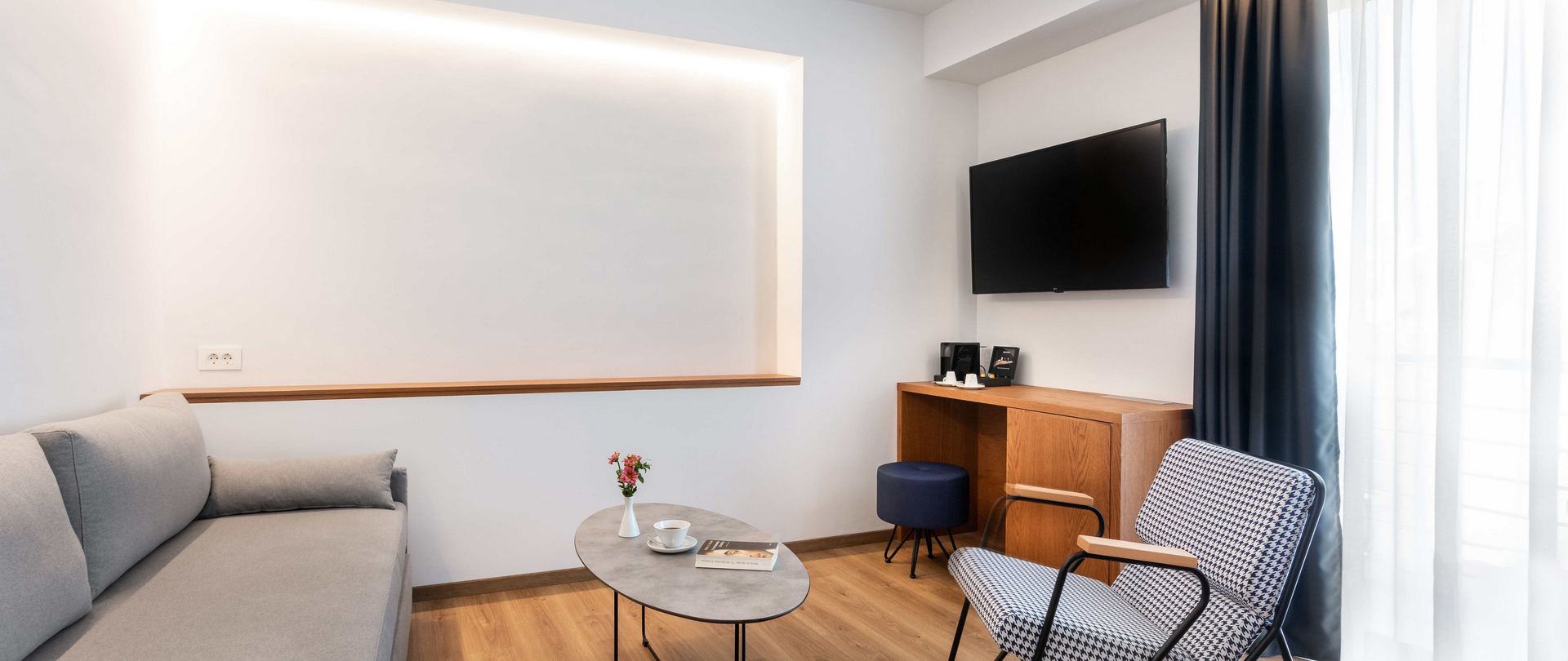 Dayshotel Junior Suite Balcony Slider 03 1