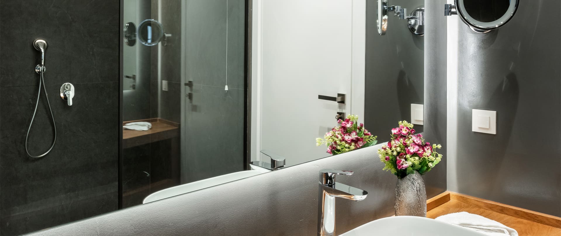 Dayshotel Junior Suite Balcony Slider 05