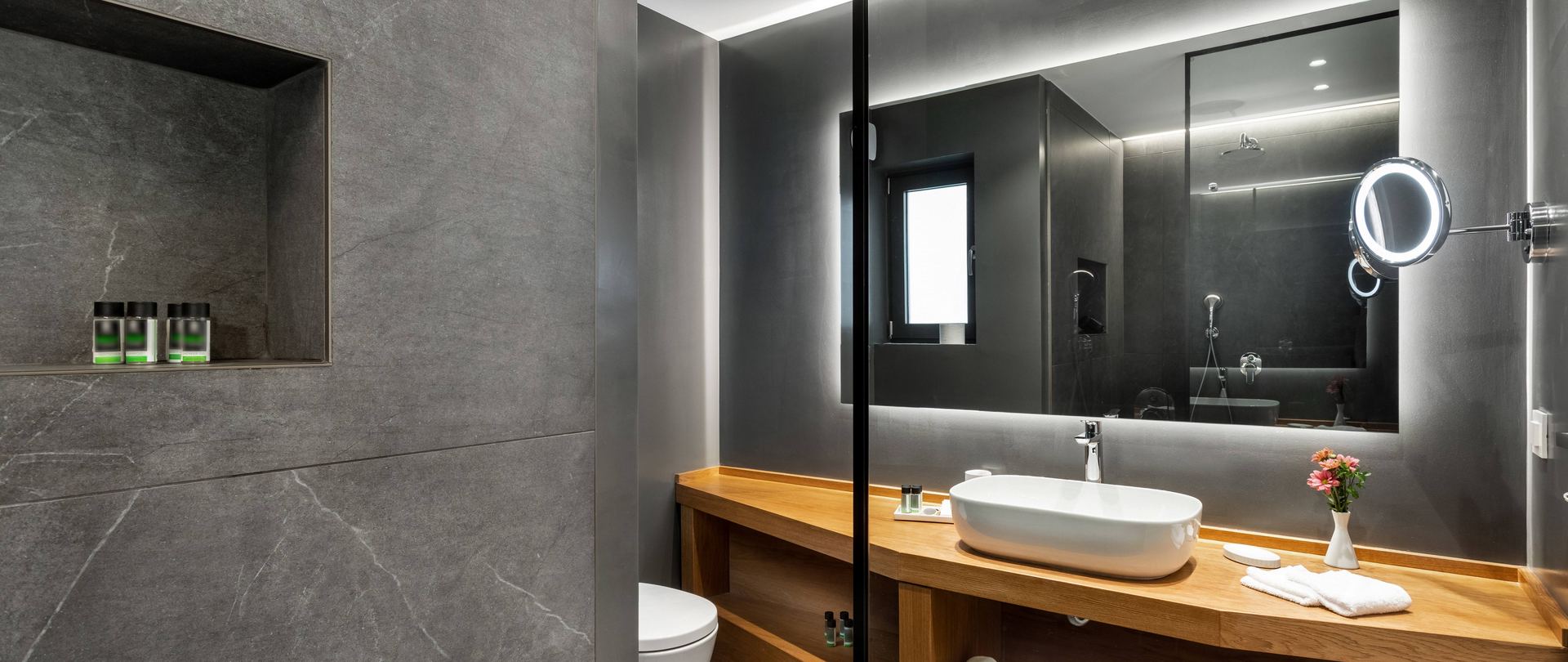 Dayshotel Junior Suite Balcony Slider 07